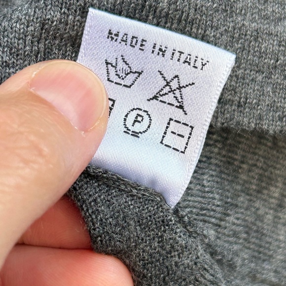 Cruciani Grey Wool Crewneck sweater, size 46 (US 8) - Picture 9 of 10